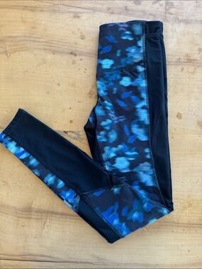 Champion Women’s Black Workout Leggings with Blue Patterned Panels Size Small
